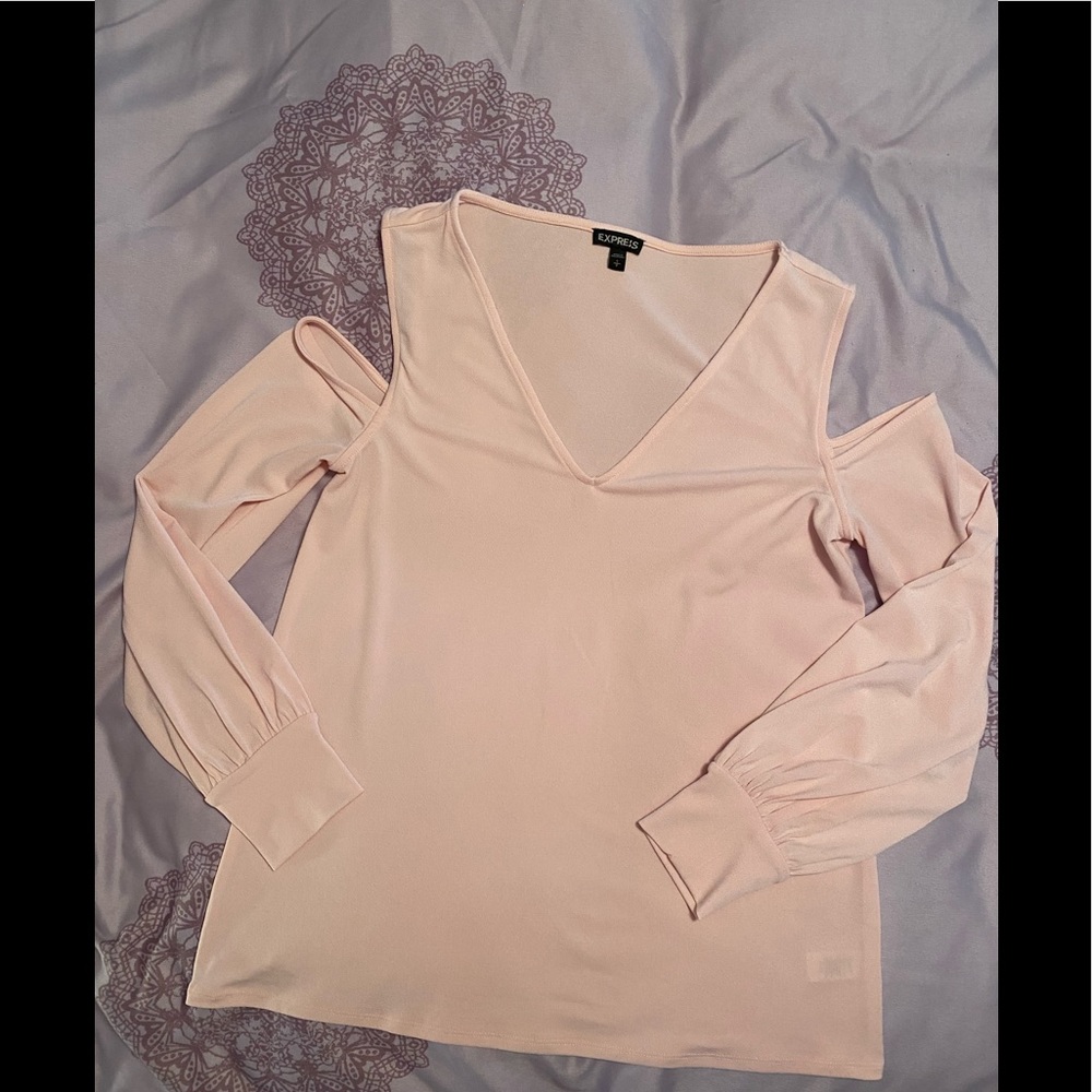 Express v neck cold shoulder top